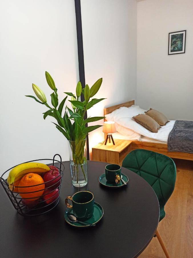 Ferienwohnung Cztery Katy W Rynku Waldenburg Exterior foto