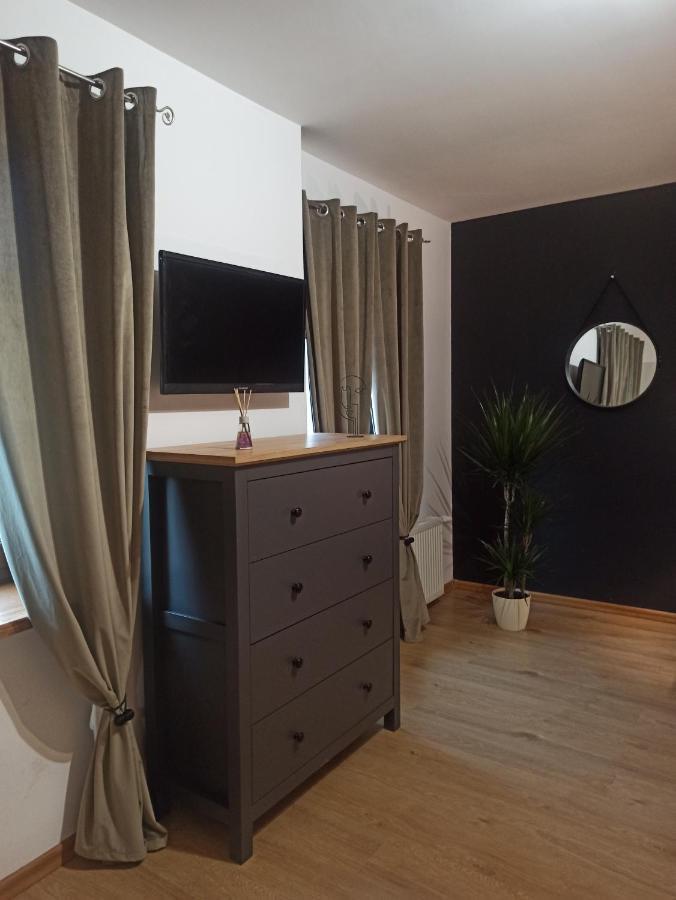 Ferienwohnung Cztery Katy W Rynku Waldenburg Exterior foto